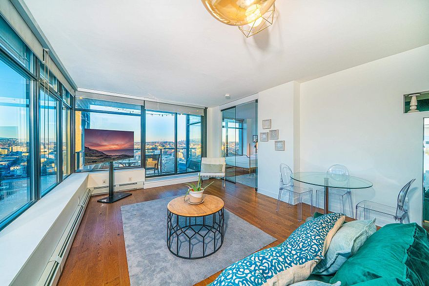 2401 108 W Cordova Street