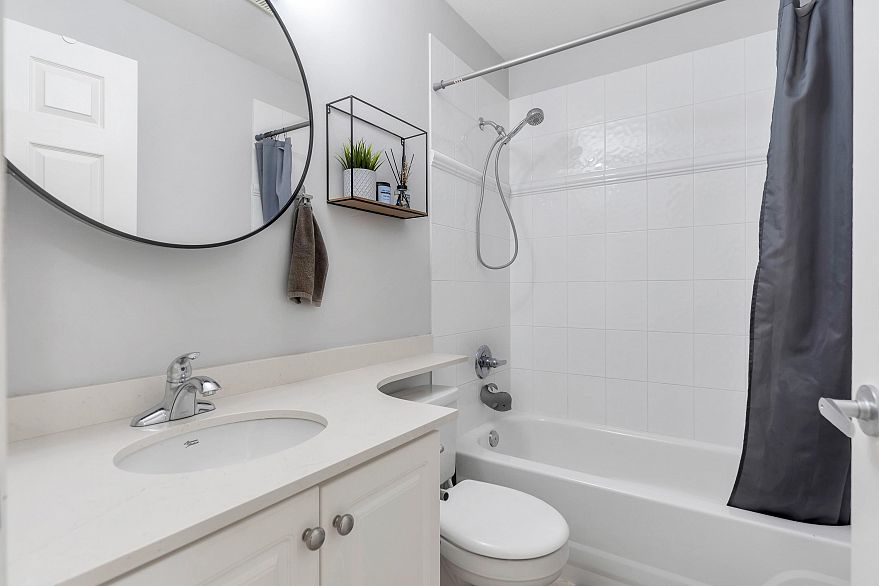 8533 Aquitania Place