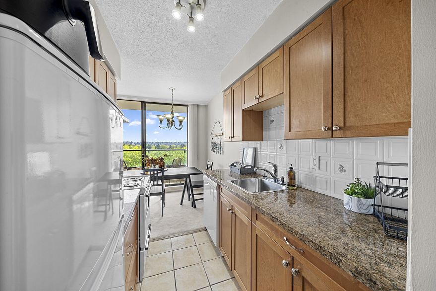 1003 2370 W 2nd Avenue