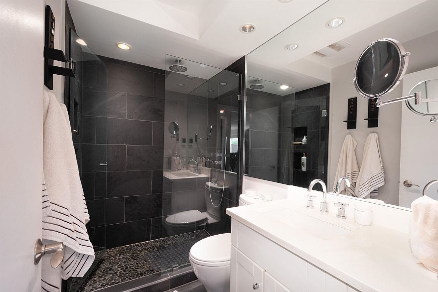 304 2250 W 3rd Avenue