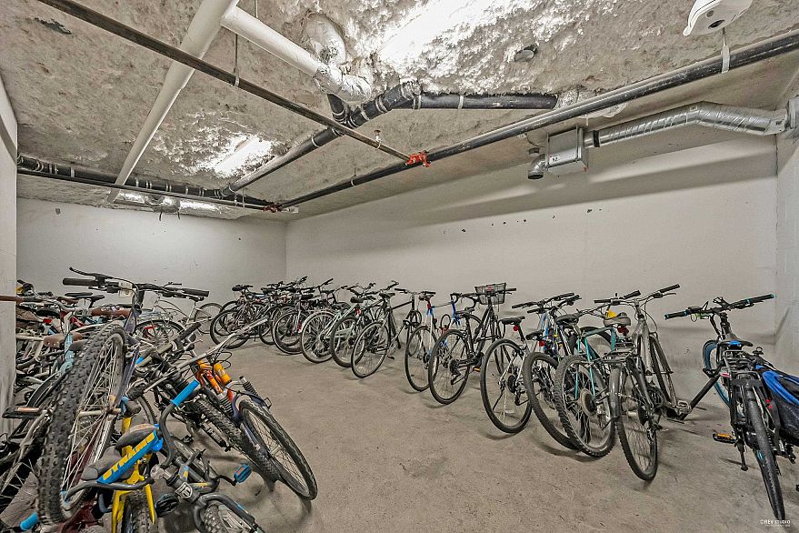 703 1833 Crowe Street