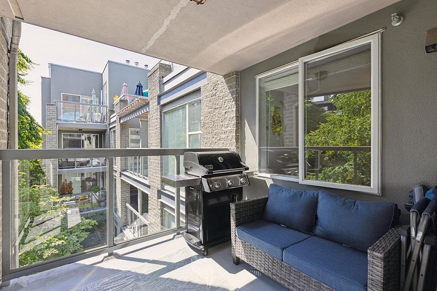 309 2288 Marstrand Avenue