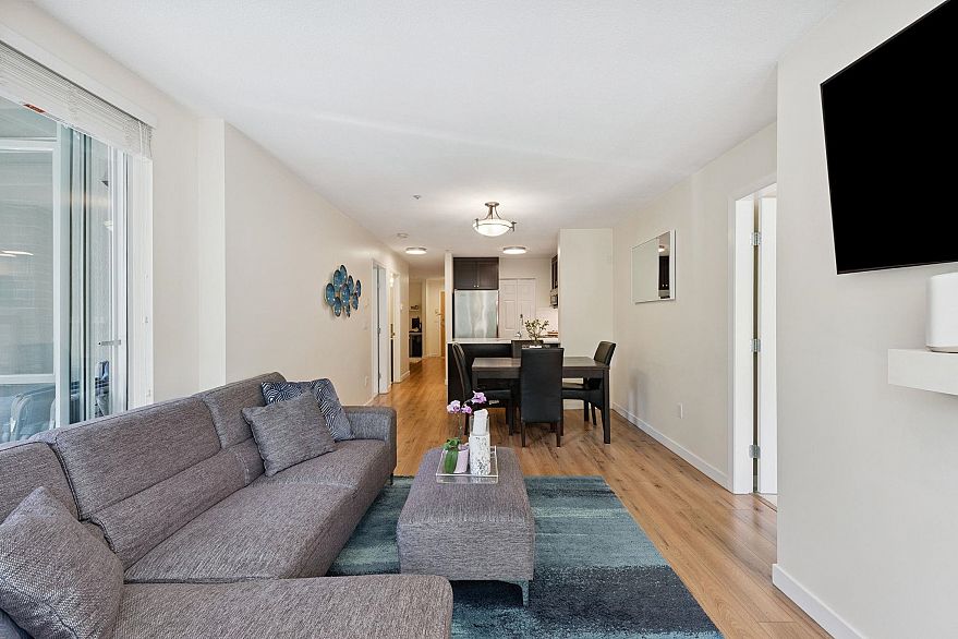 309 2288 Marstrand Avenue