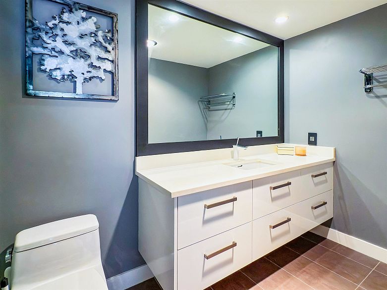 209 2140 Briar Avenue