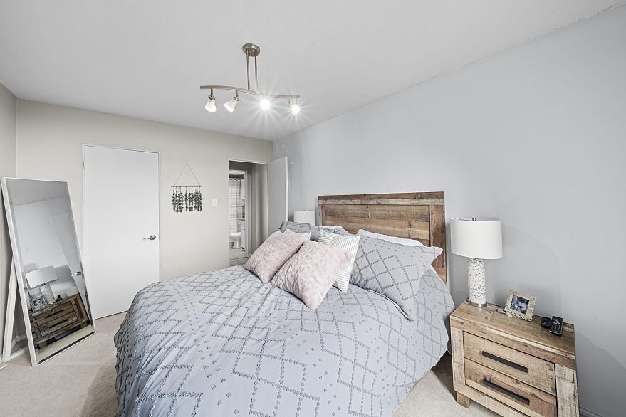 1003 2370 W 2nd Avenue