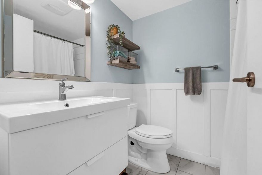 314 678 W 7th Avenue