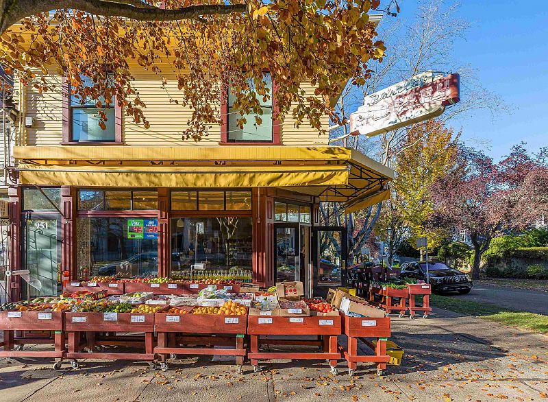 302 1388 Nelson Street