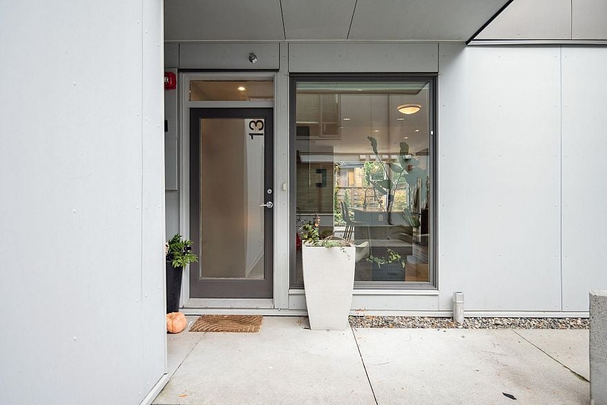 13 531 East 16th Avenue