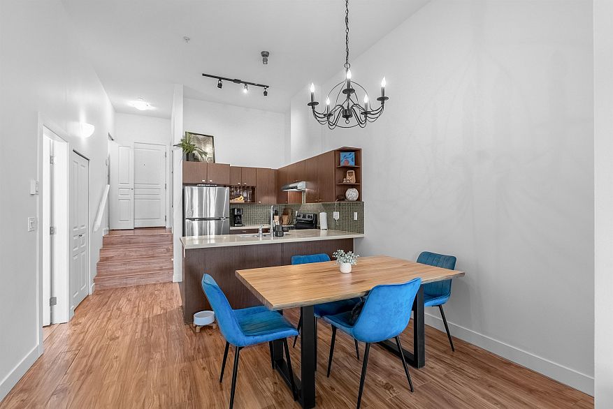 116 738 E 29th Avenue