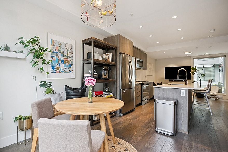 13 531 East 16th Avenue