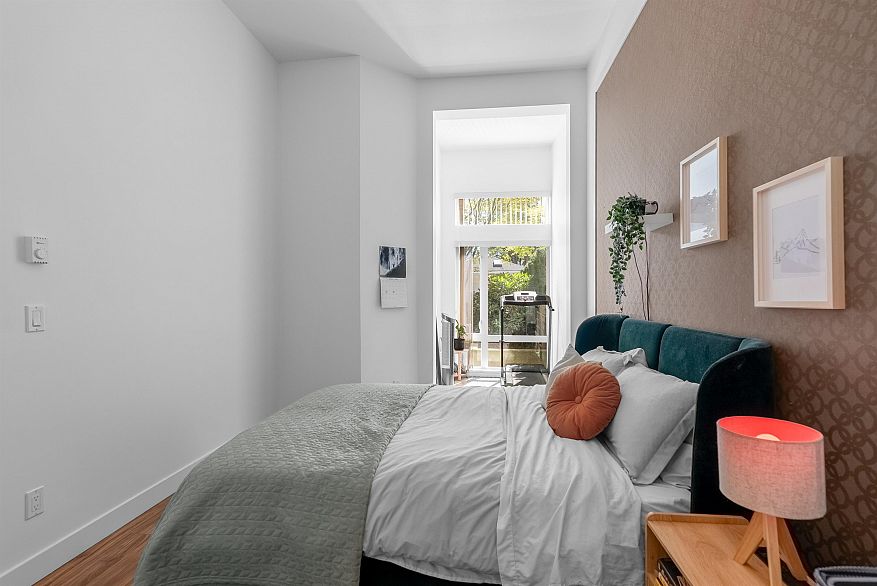 116 738 E 29th Avenue