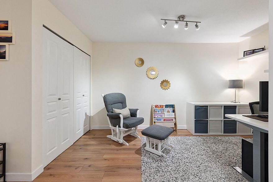 309 2288 Marstrand Avenue