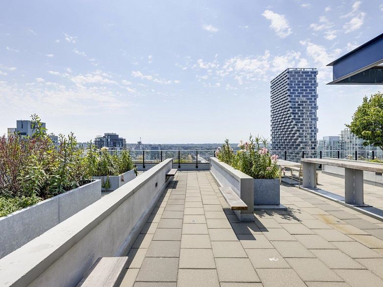 912 1325 Rolston Street