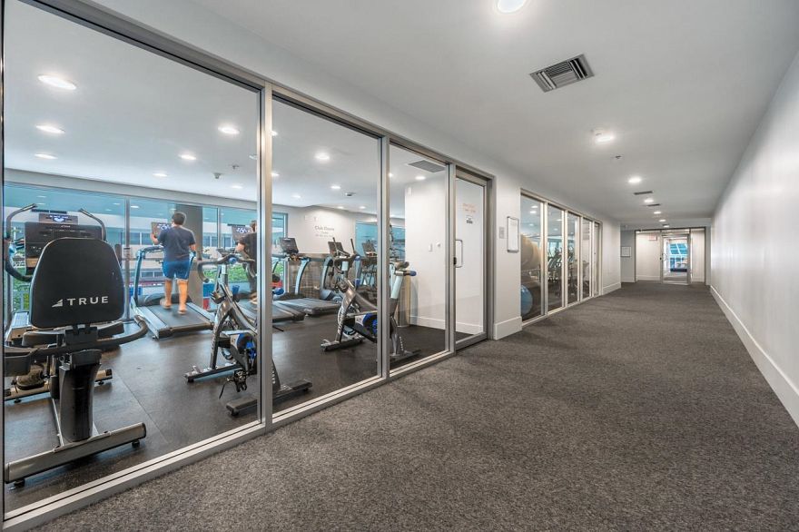 2307 668 Citadel Parade