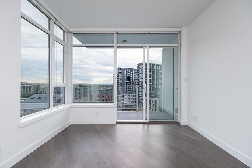 912 3557 Sawmill Crescent