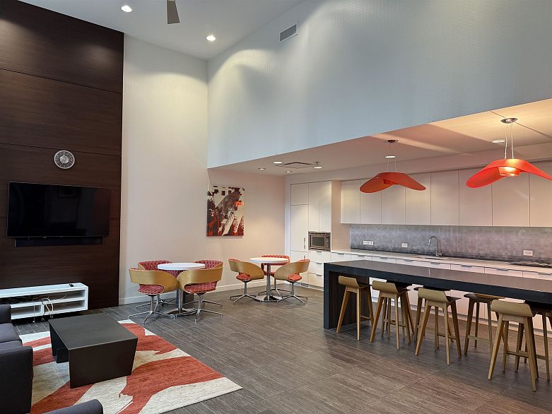 1703 1308 Hornby Street