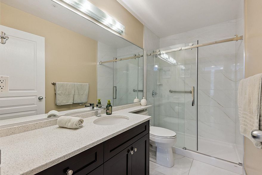 309 2288 Marstrand Avenue