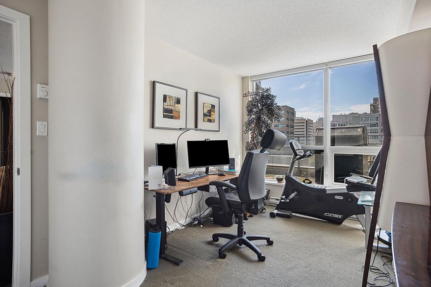 714 833 Seymour Street