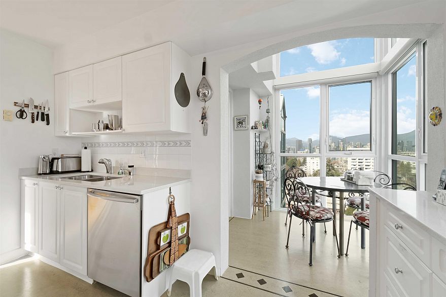 PH2B 2988 Alder Street