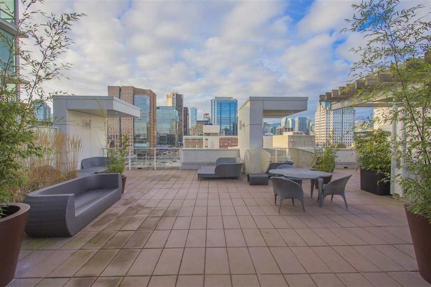 608 161 W GEORGIA STREET, Vancouver BC V6B 0K9