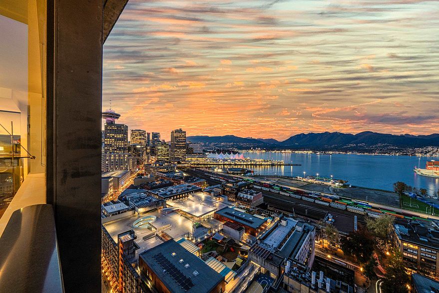 2401 108 W Cordova Street