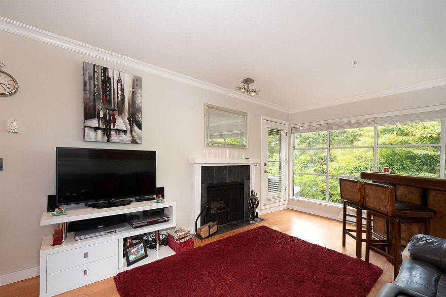 304 2250 W 3rd Avenue