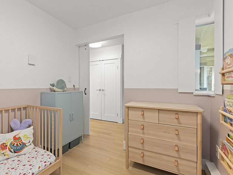 116 1890 W 6th Avenue