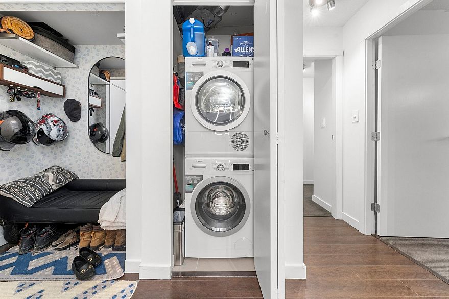 211 445 W 2nd Avenue