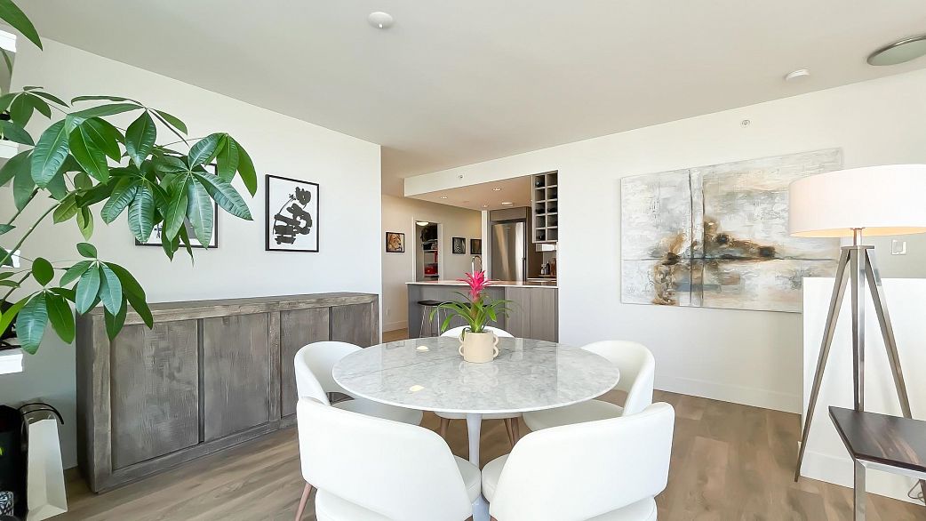 1202 1788 Columbia Street