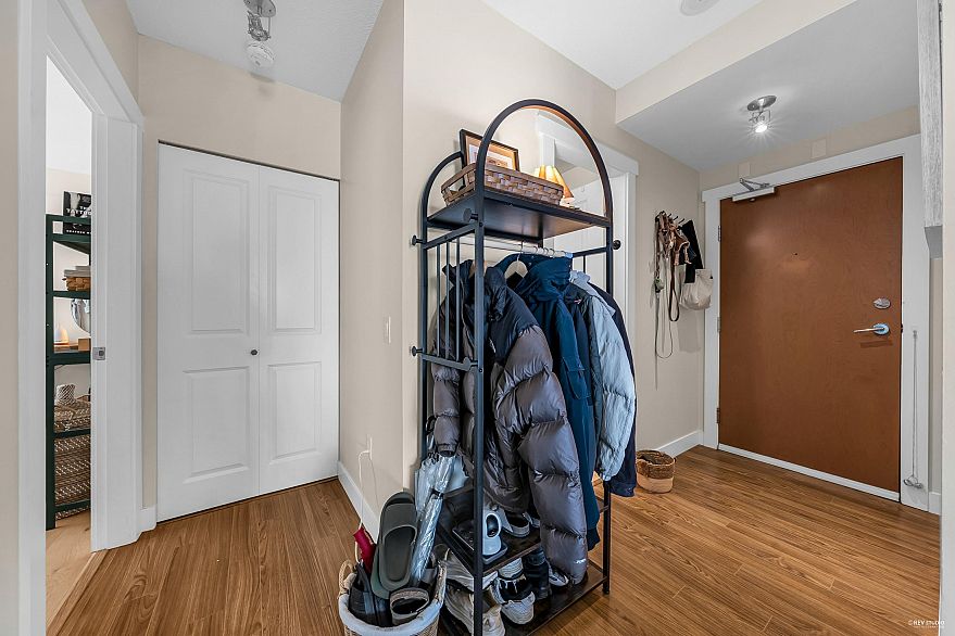 703 1833 Crowe Street