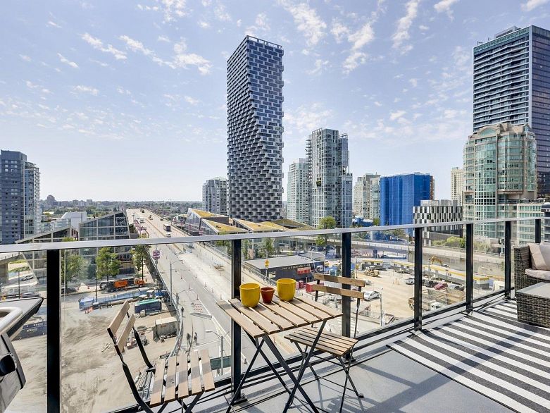 912 1325 Rolston Street