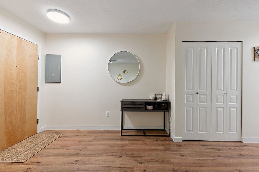 309 2288 Marstrand Avenue