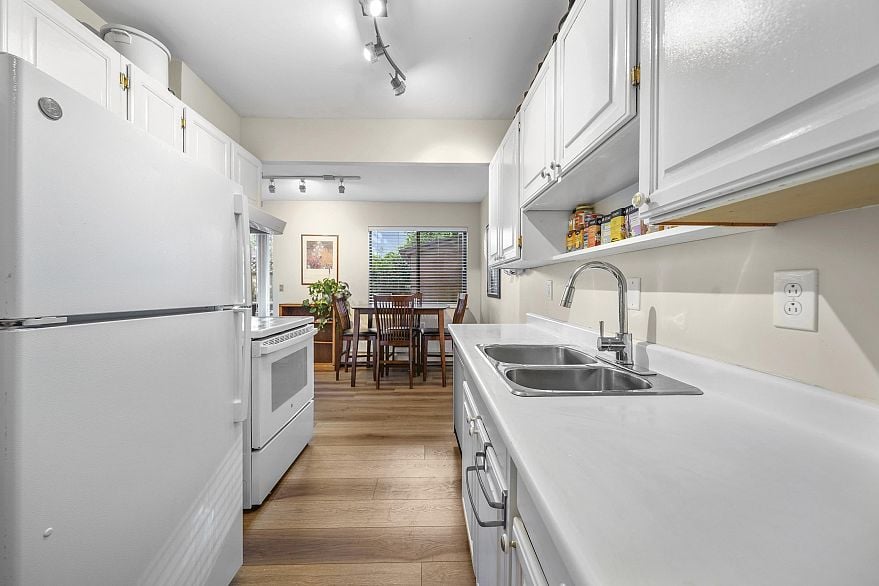 101 2935 Spruce Street