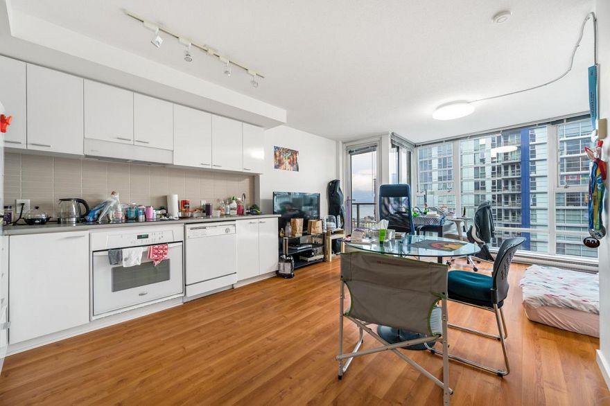 2307 668 Citadel Parade