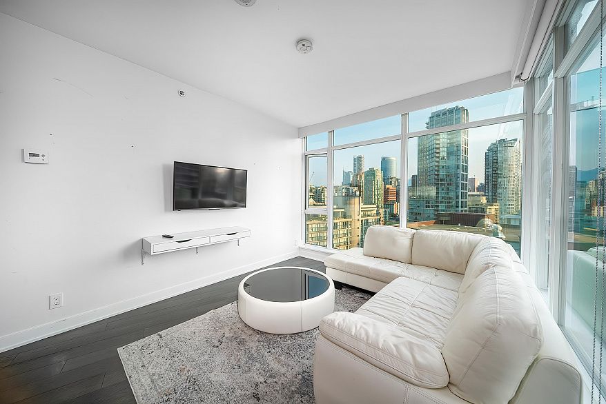 1805 1372 Seymour Street