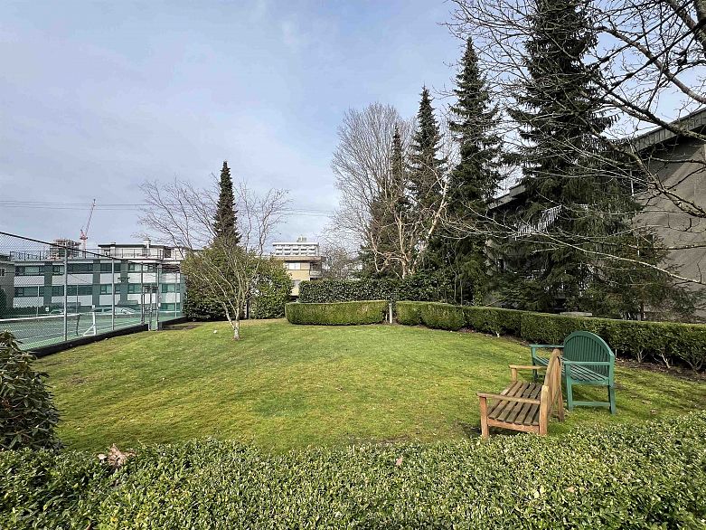 PH2B 2988 Alder Street