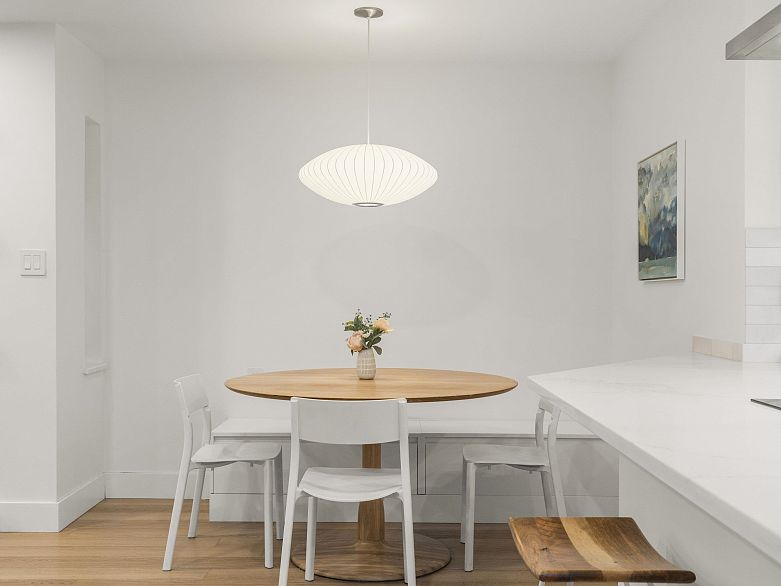 116 1890 W 6th Avenue