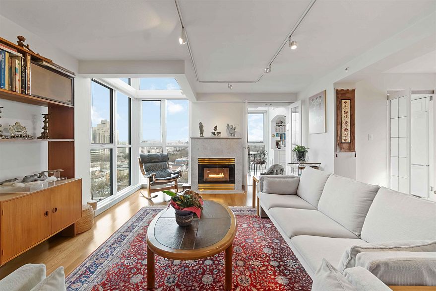 PH2B 2988 Alder Street