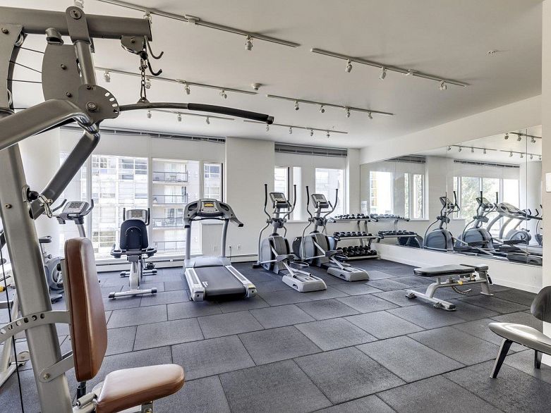 912 1325 Rolston Street