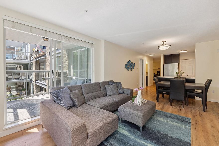 309 2288 Marstrand Avenue