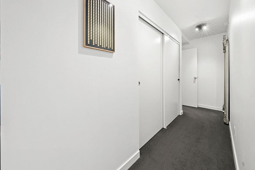 211 445 W 2nd Avenue