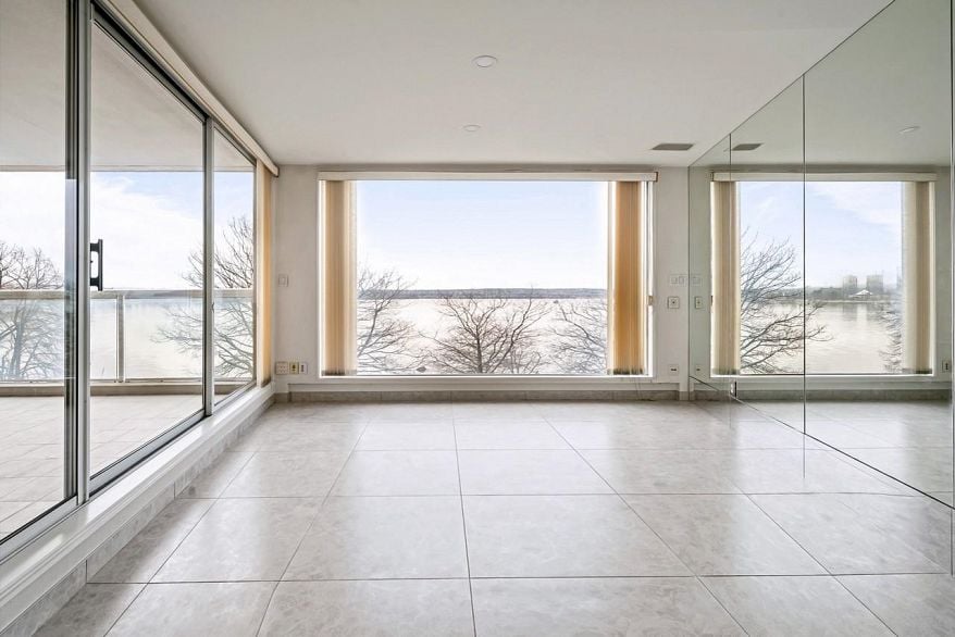 401 2015 BEACH AVENUE, Vancouver BC V6G 1Z3