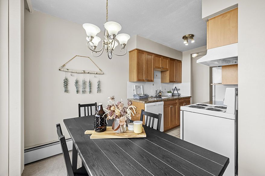 1003 2370 W 2nd Avenue