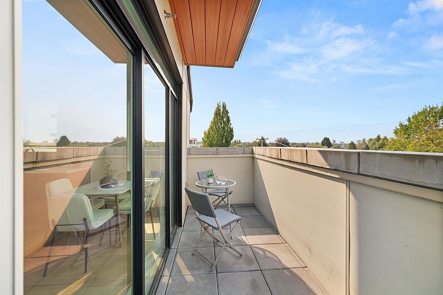 406 2550 Garden Drive