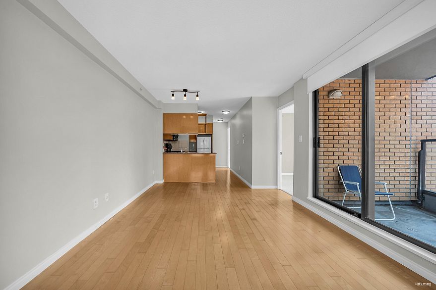 1608 1189 Howe Street