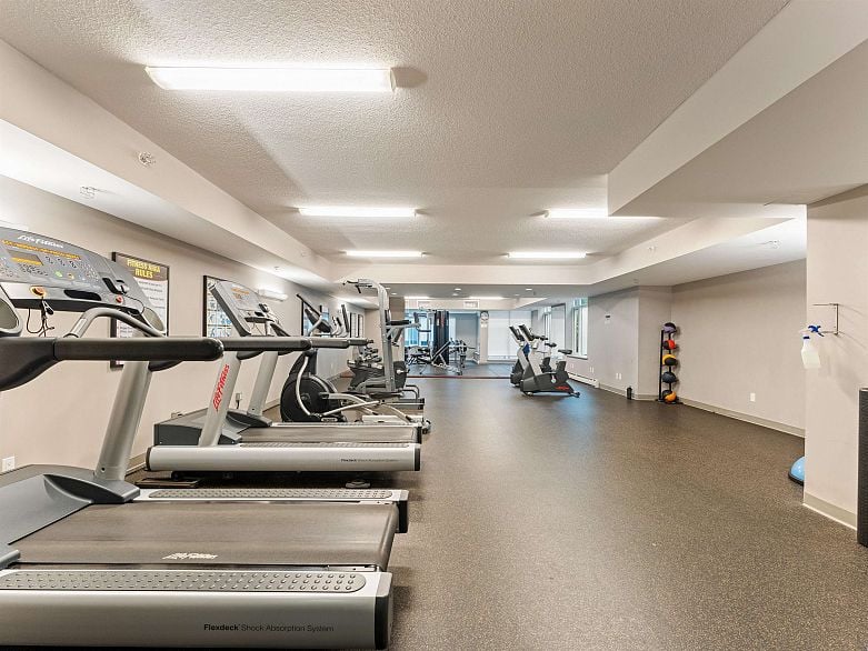 1006 108 W 1st Avenue