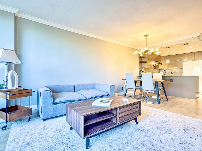 209 2140 Briar Avenue