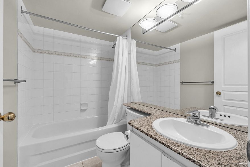 1608 1189 Howe Street