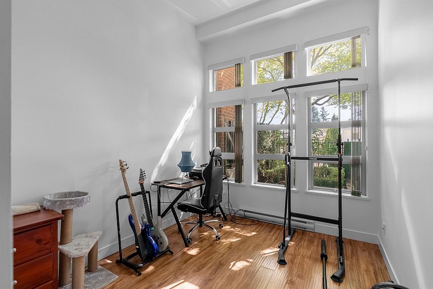 116 738 E 29th Avenue