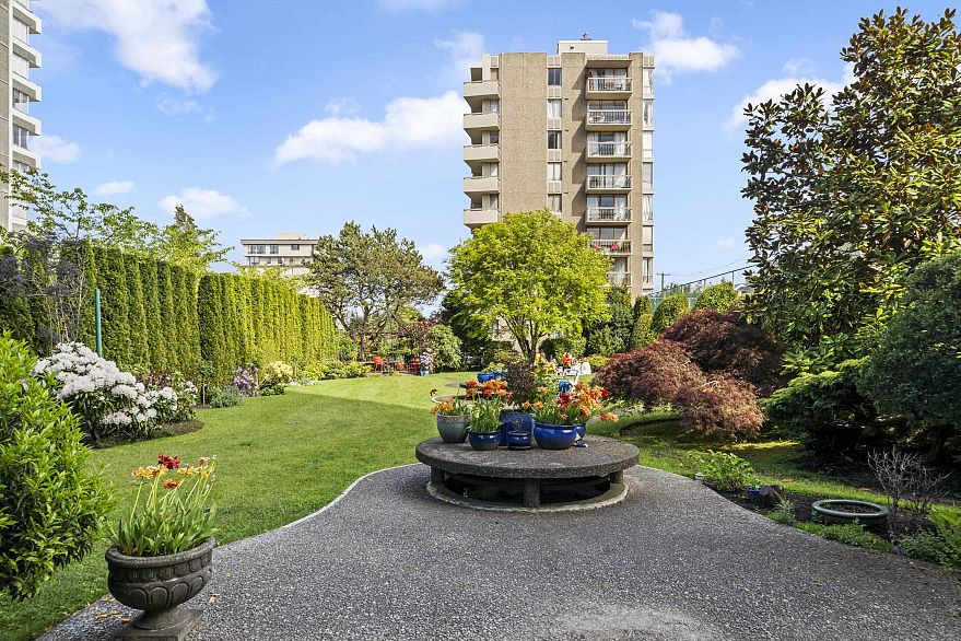 1003 2370 W 2nd Avenue